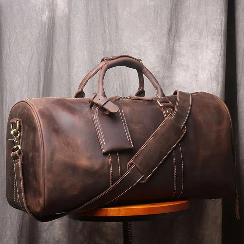 Sac de week-end en cuir vieilli artisanal - Sac de voyage rustique avec ferrures en laiton, sangles