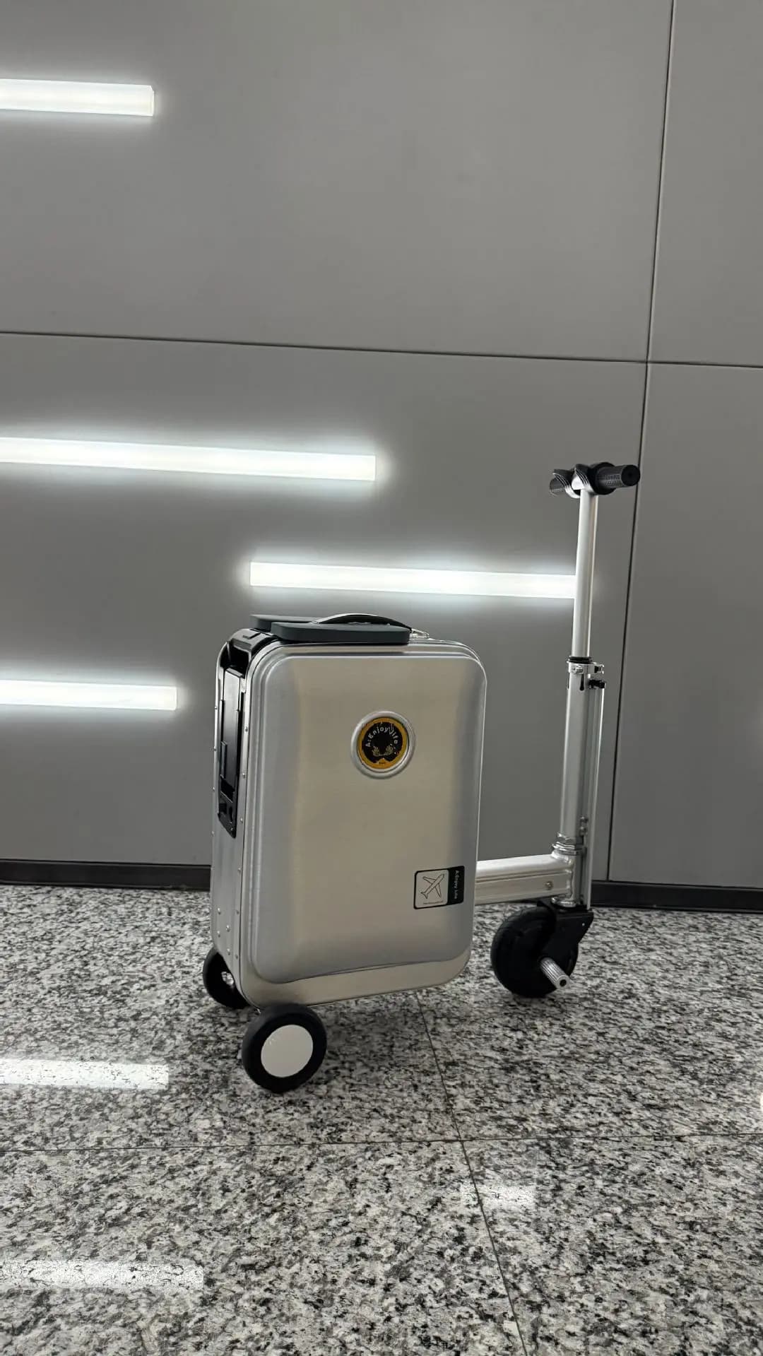 Valise électrique tout-terrain 2026 avec batterie ultra longue durée, valise cabine 20 pouces avec m