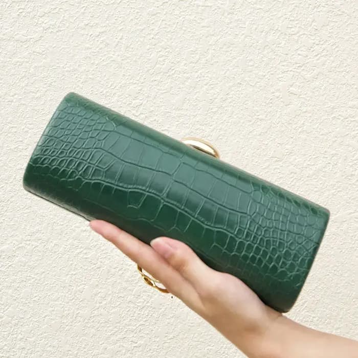 Sac de soirée cylindrique à motif crocodile