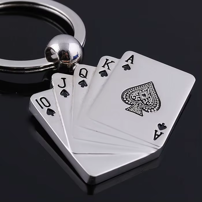 Porte-clés à breloques de Poker pour hommes, bibelot, cartes à jouer, bijoux, accessoire de voiture,