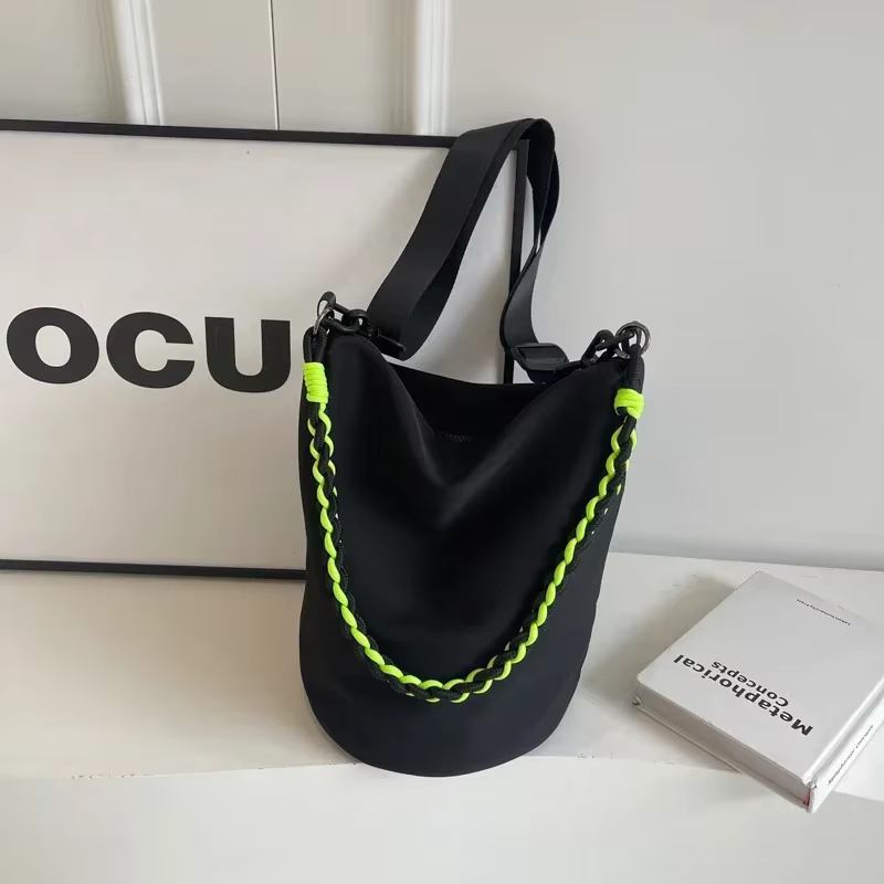 Sacs à bandoulière monochromes à compartiment intérieur pour femmes, sacs à main en nylon à fermetur