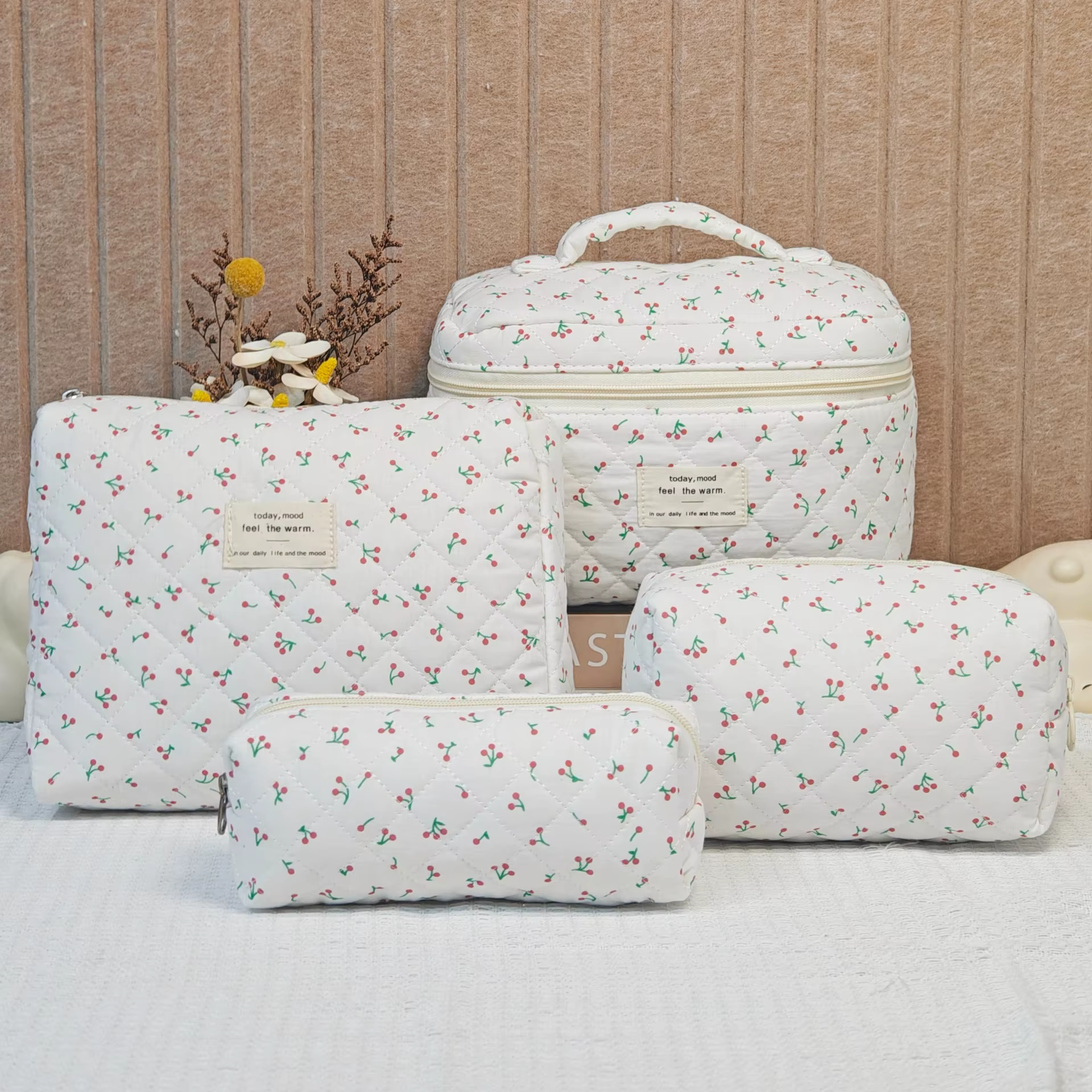 Trousse de maquillage pratique de voyage de grande capacité Matériau polyester floral Style frais et