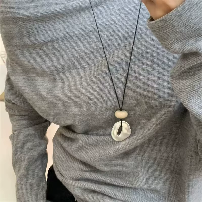 Pendentif irrégulier pour femmes, bijoux exquis, chaîne en corde Simple, Long collier réglable, déco