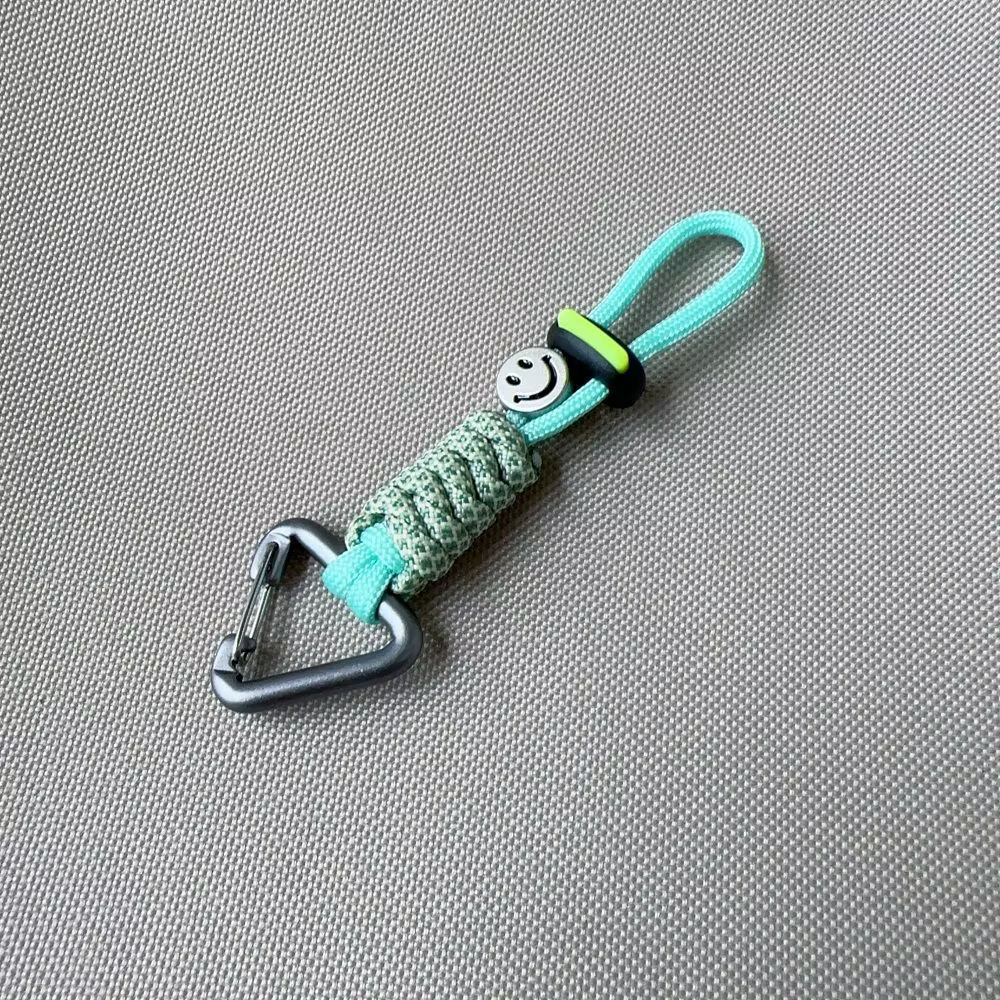 Porte-clés en alliage d'aluminium avec cordon, mousqueton de randonnée, crochets pour gourdes d'exté