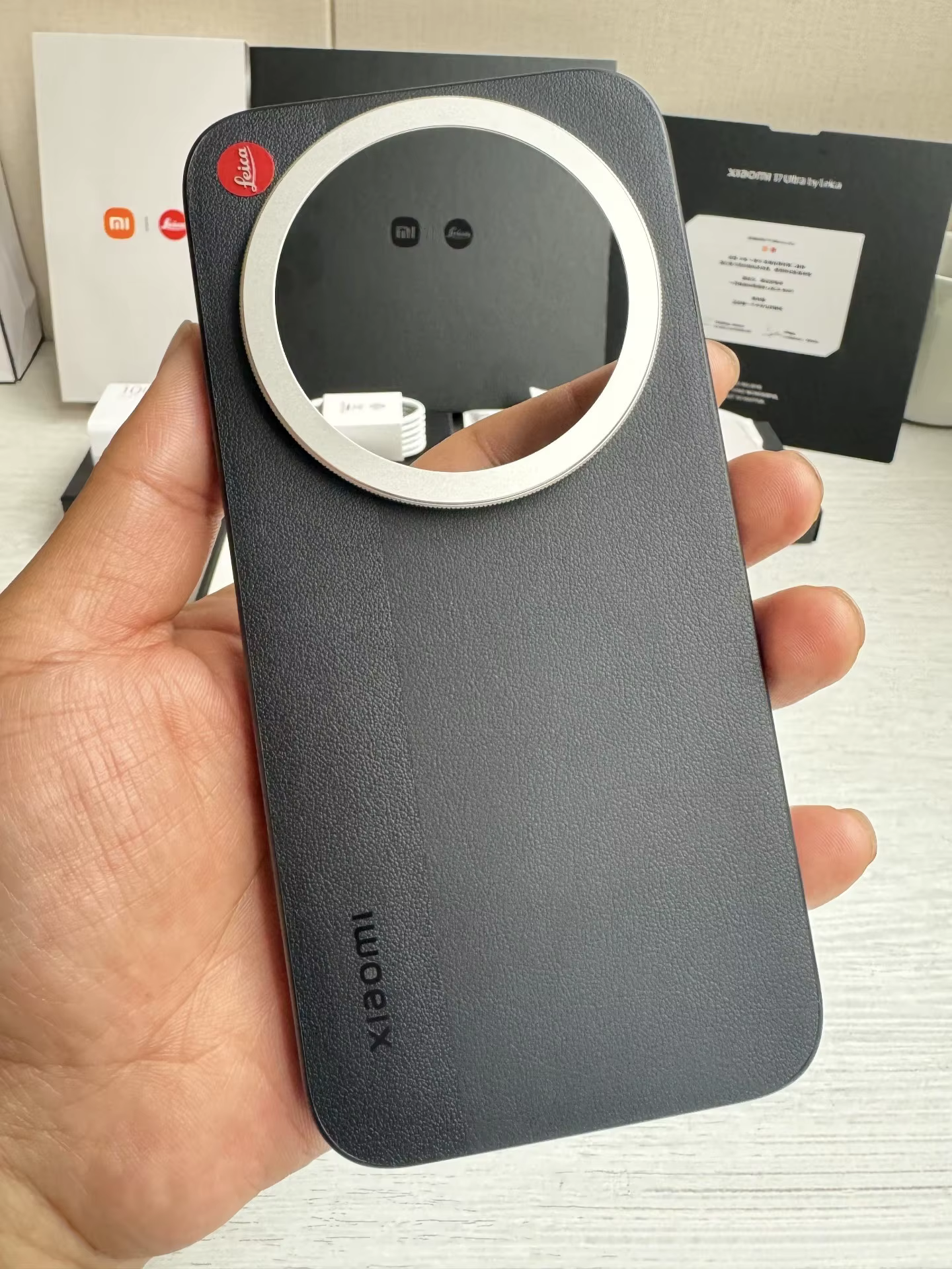 Étui d'origine Xiaomi 17 Ultra Leica avec anneau d'objectif réglable, coque arrière en cuir PU magné
