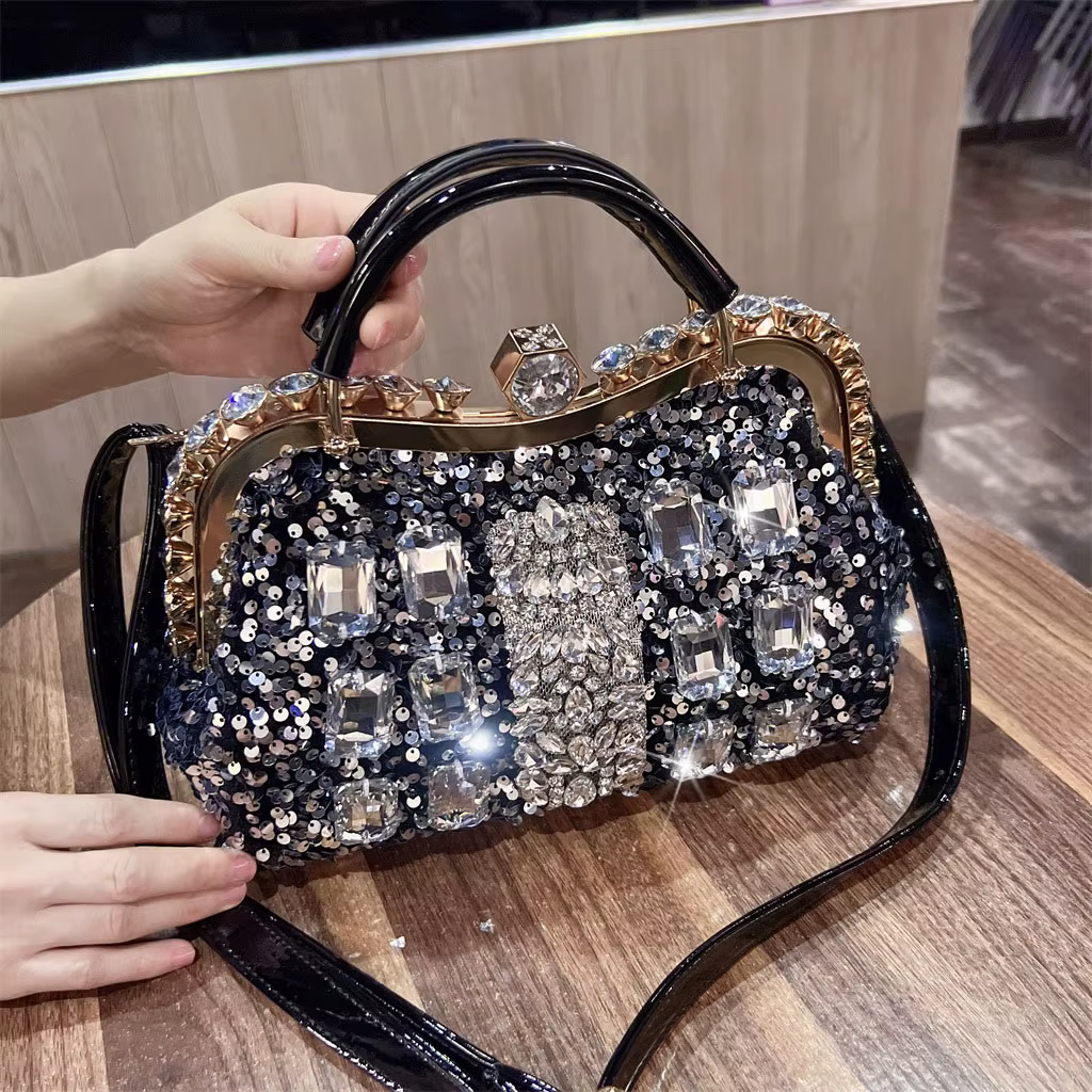 Nouveaux bijoux sacs à bandoulière en cristal pochette sacs à main fait à la main diamant sac de soi