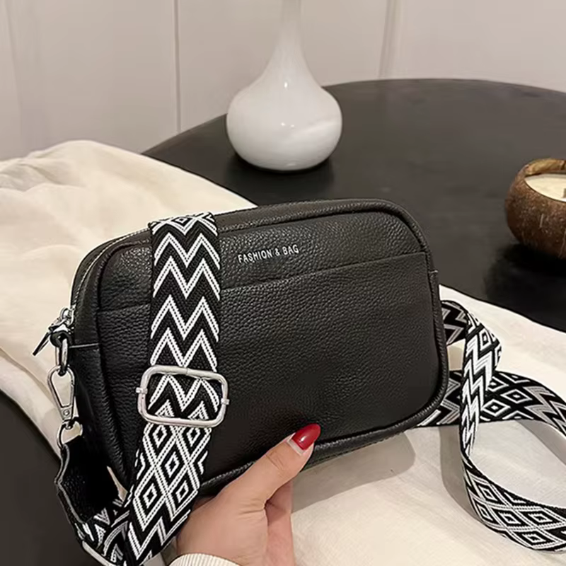 Sac à bandoulière compact Grace avec fermeture éclair, sac à bandoulière polyvalent en PU noir assor