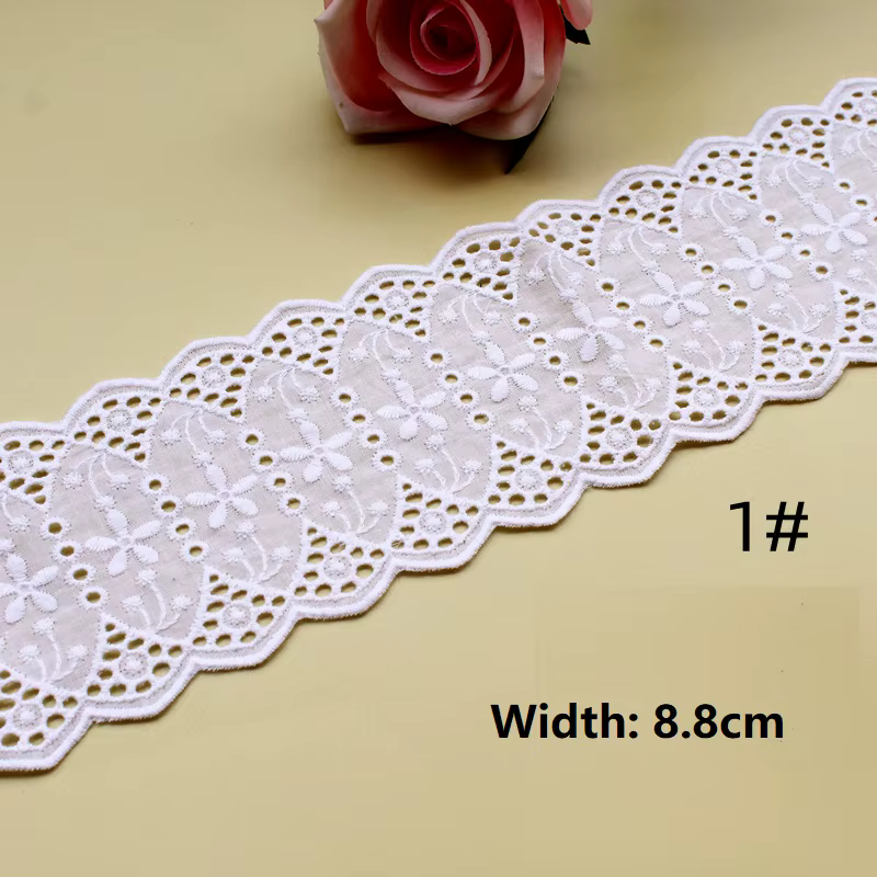 Accessoires de dentelle à broderie florale faits à la main, tissu de coton rétro exquis, blanc cassé
