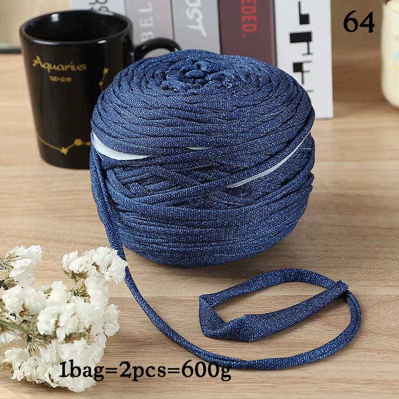 Grande pelote de fil de tissu, fil de polyester, motifs colorés et riches, adapté au tricot de sacs,