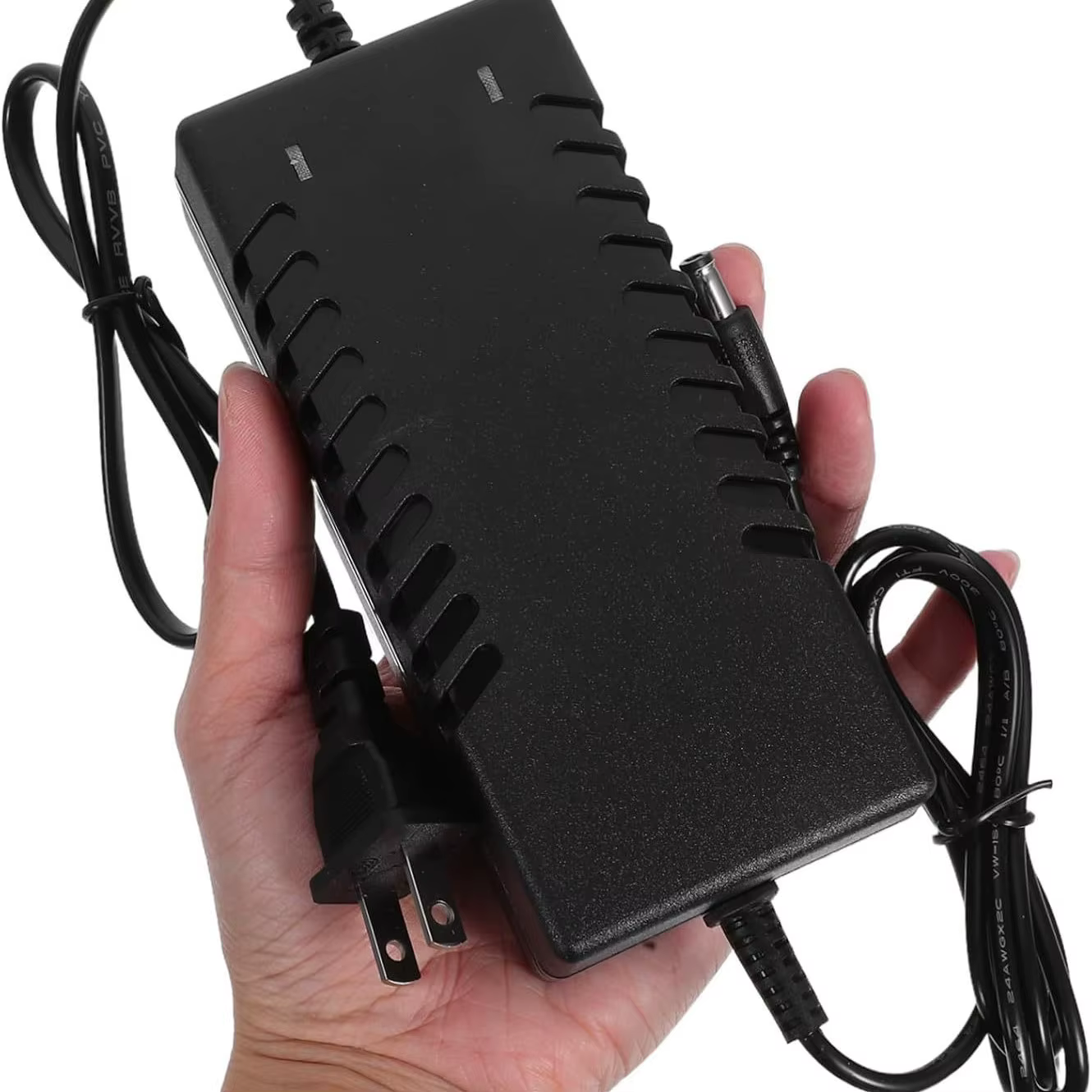 Boîte de rangement cachée en forme de chargeur d'ordinateur portable, coffre-fort secret pour objets