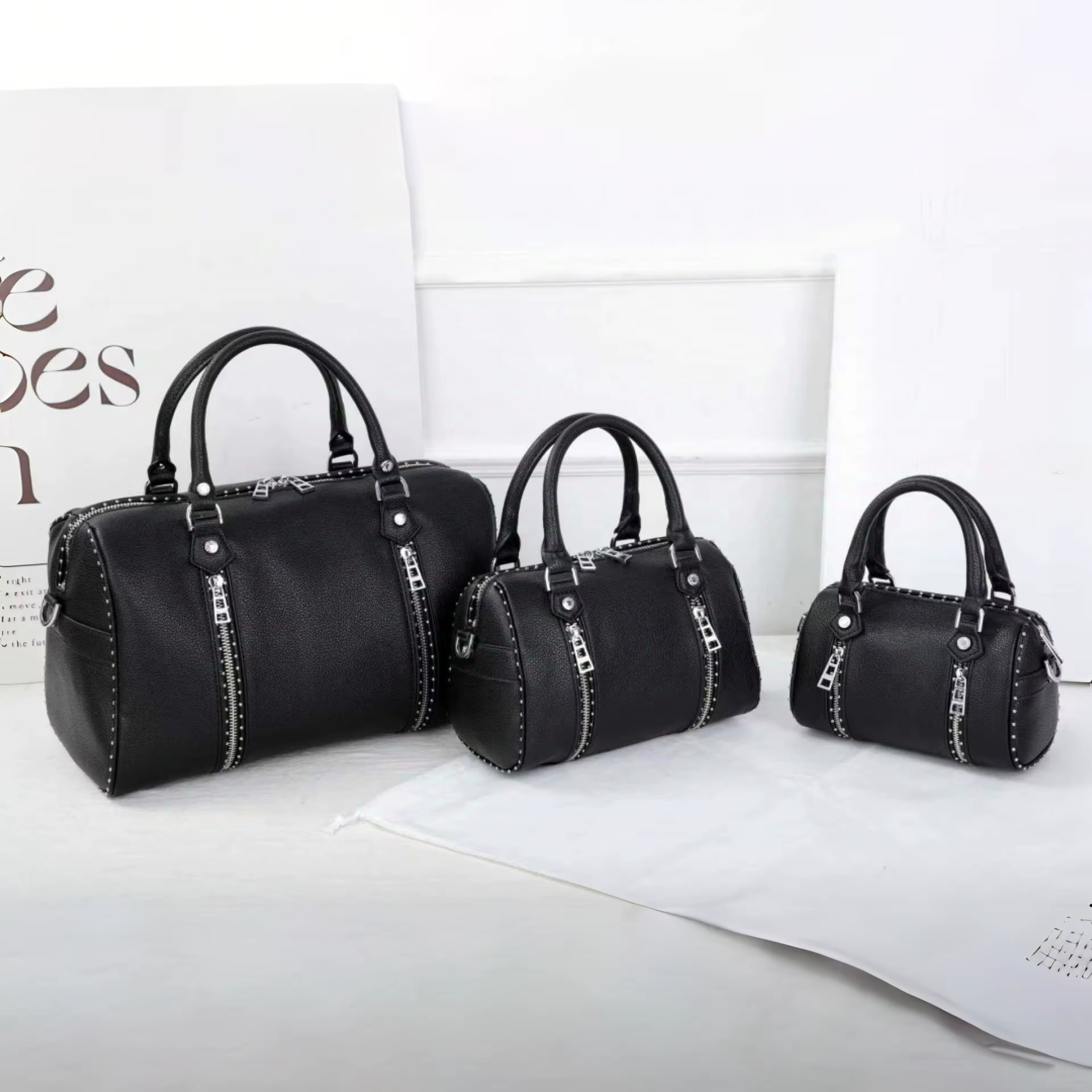 Nouveau style 2026 Sac Boston ZV pour femme - Sac bandoulière à poignée cloutée - Sac oreiller - Ave