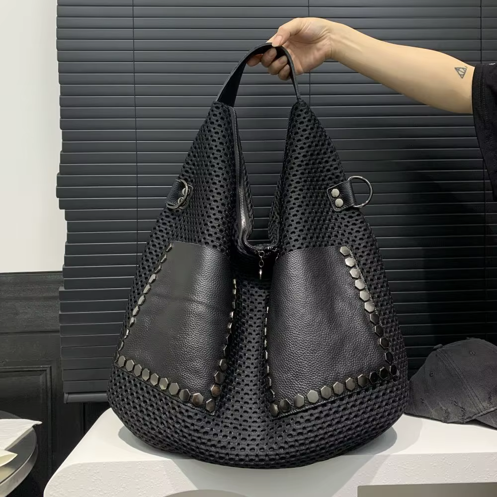 Sac à main rétro en maille, sac à bandoulière de grande capacité, sac errant à rivets de style punk,