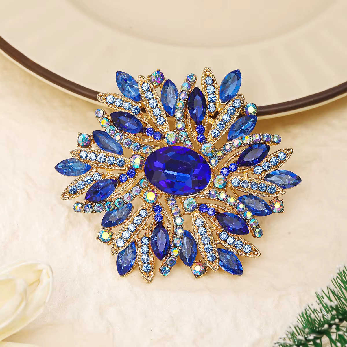 SKEDS Broches florales de boutique entièrement en cristal scintillant pour femmes, accessoires de dé