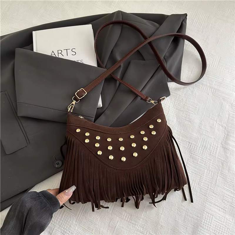 Coréen Vintage Rivet sac à bandoulière gland Boho sous les bras sac fermeture éclair daim sac à main