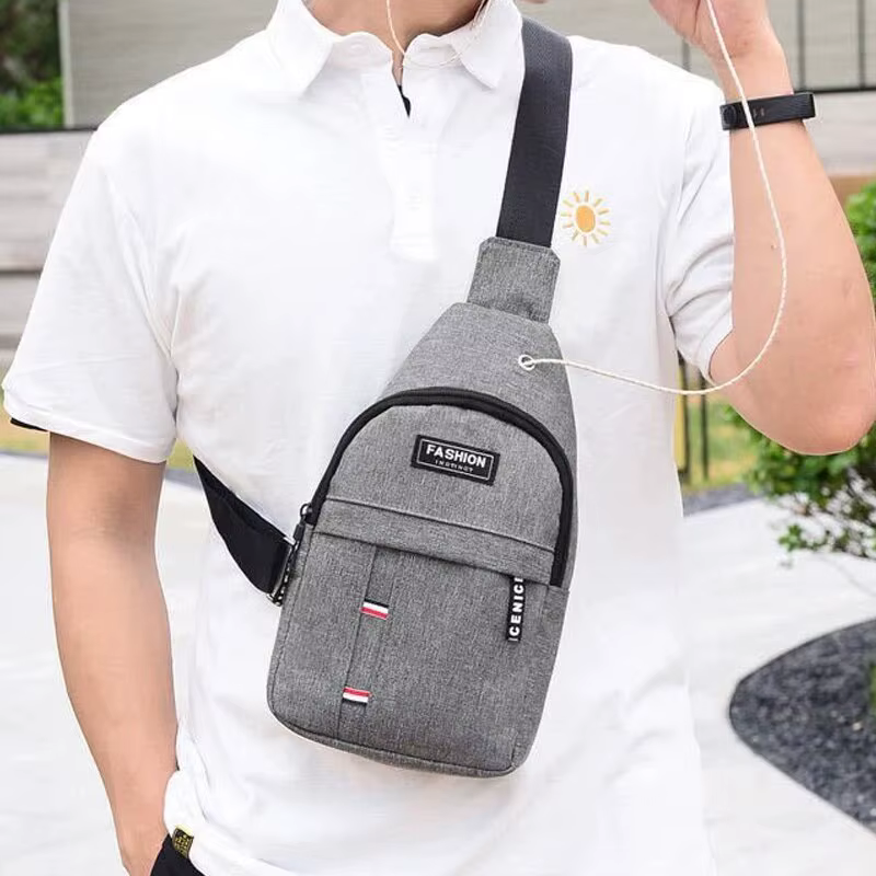 Sac à bandoulière simple minimaliste léger à la mode et tendance pour hommes avec grande capacité po