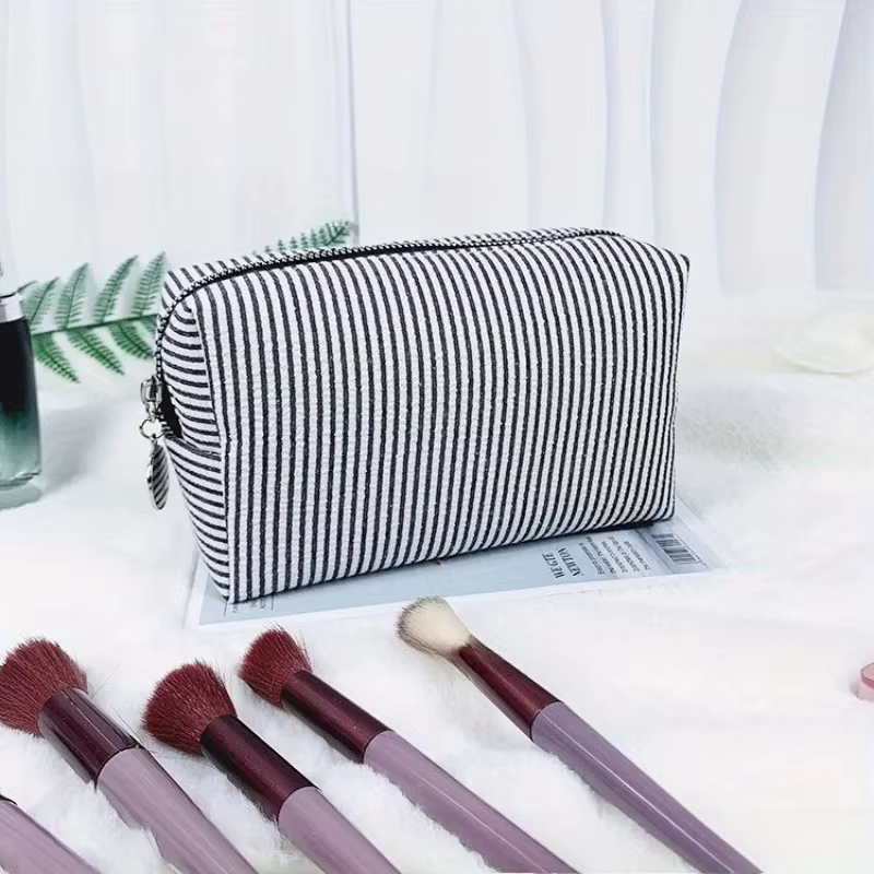 Trousse de toilette rayée personnalisée – Brodée sur mesure, rangement de cosmétiques portable en po