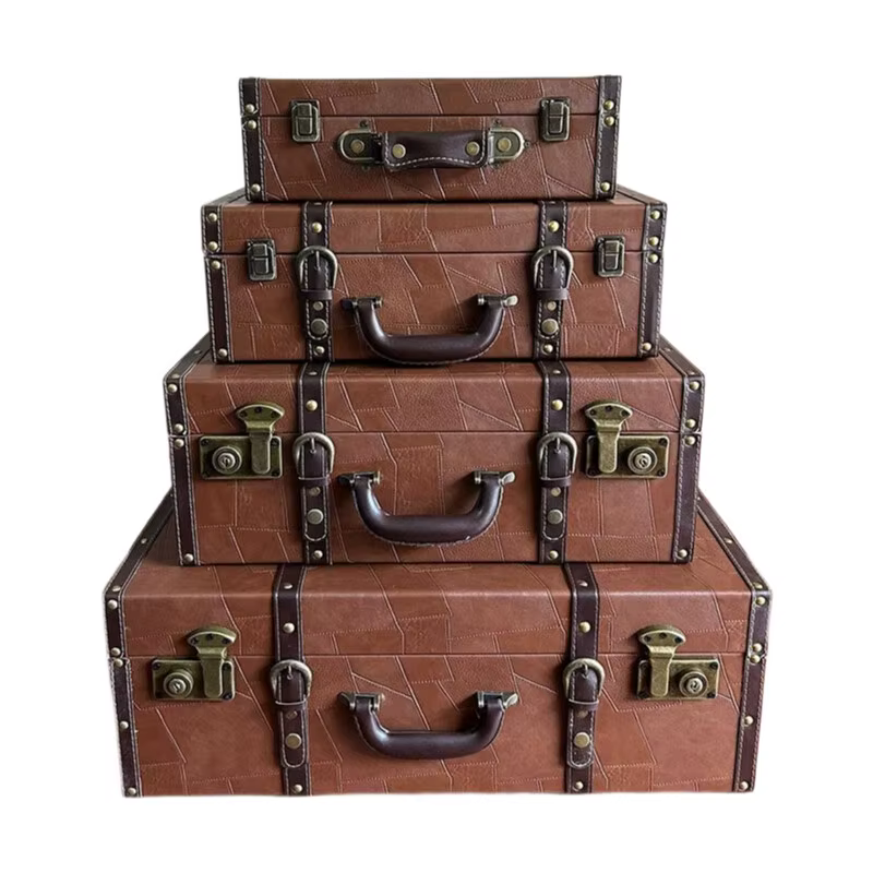 Coffre vintage en cuir et bois – Boîte de rangement antique, accessoire photo, vitrine de décoration