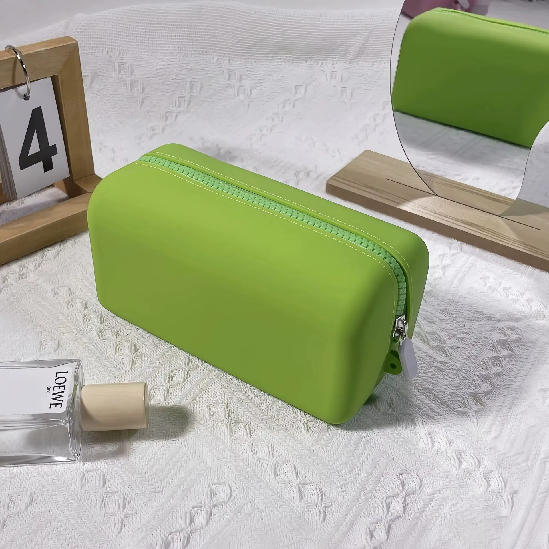 Sac à cosmétiques pliable en Silicone, étanche à la poussière, Portable, grande capacité, pochette d