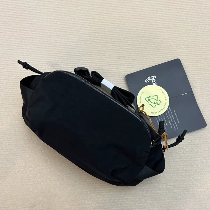 Sac de poitrine magnétique Venture Ready Sling 2.5L Explorer, léger, en tissu recyclé, fonctionnel,