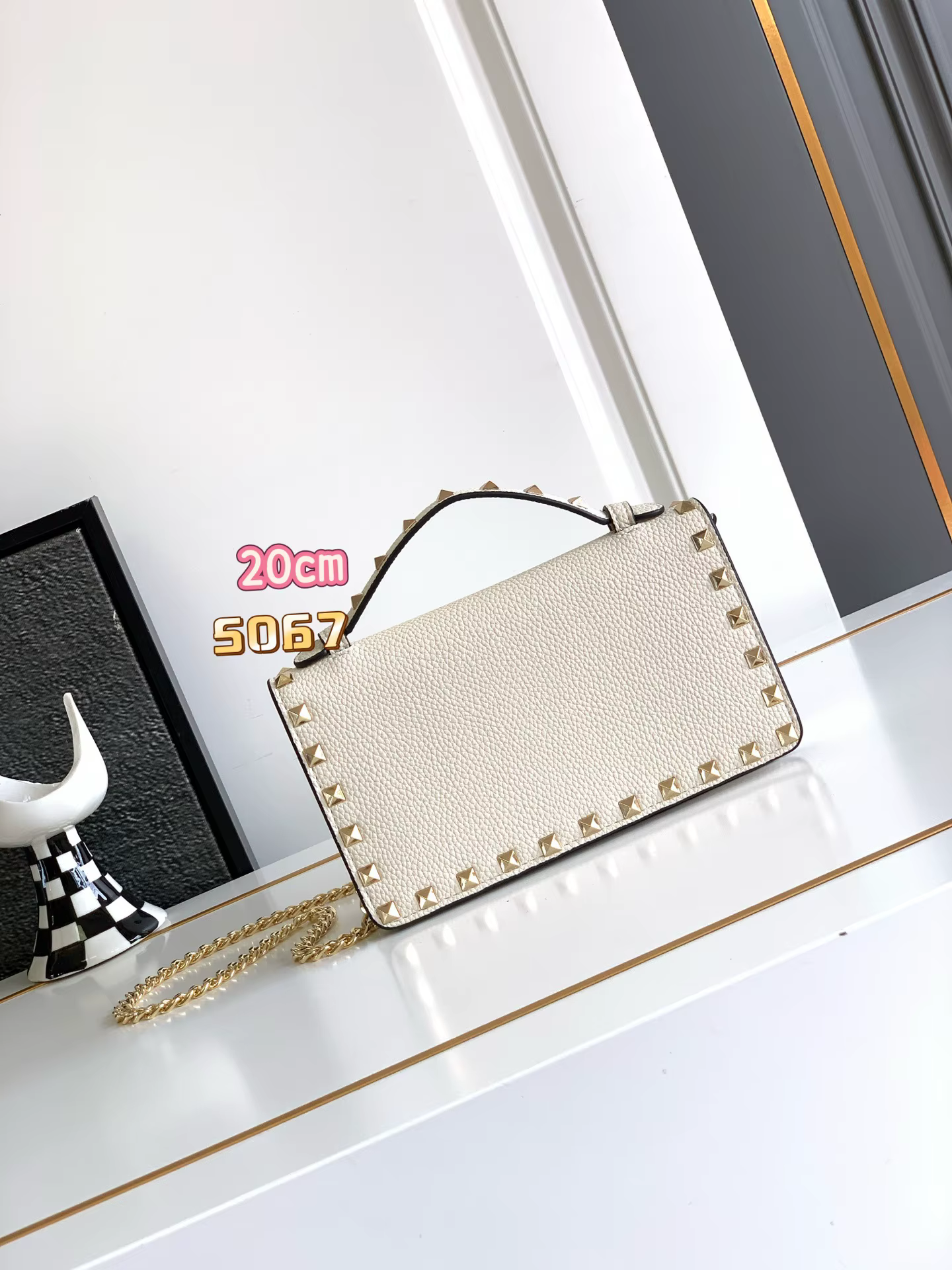 Sac carré matelassé en cuir de veau texturé avec chaîne, polyvalent, tendance, à rivets, sac à bando