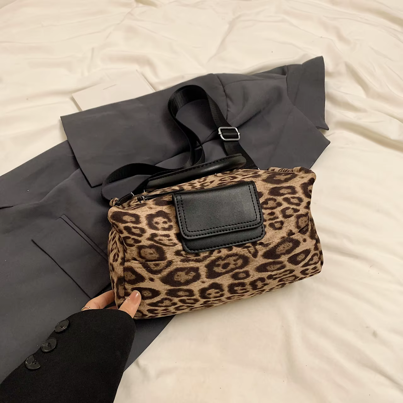 Pochette Vintage en daim léopard, sac à bandoulière pour dames, Niche Texture de Style occidental, s