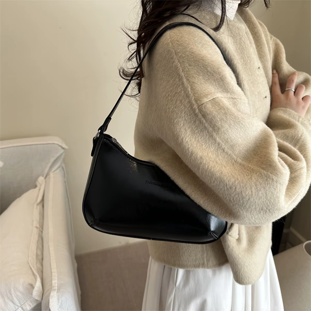 Sac Hobo minimaliste de couleur unie