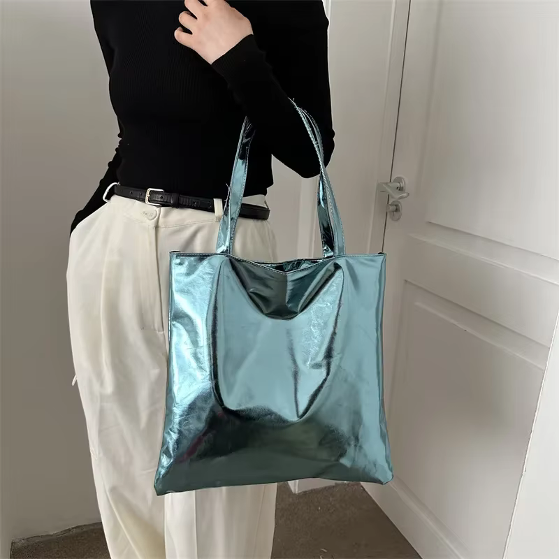 Sacs fourre-tout brillants pour femmes