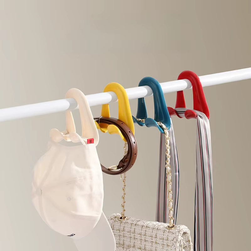 Double crochet multifonctionnel