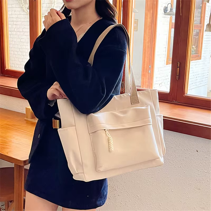 Sac fourre-tout en nylon avec plusieurs poches