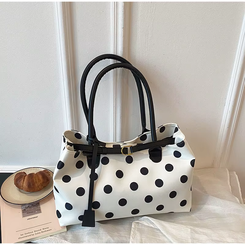 Sac fourre-tout coréen à pois avec boucle de ceinture