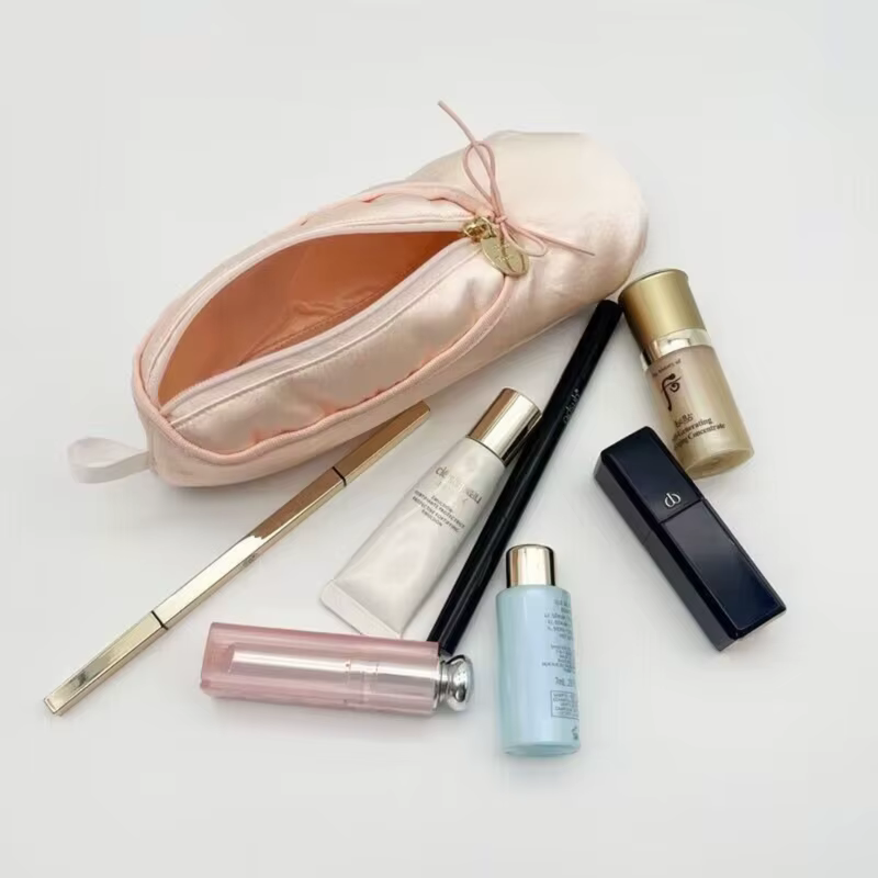 Trousse maquillage pour chaussures ballet rose